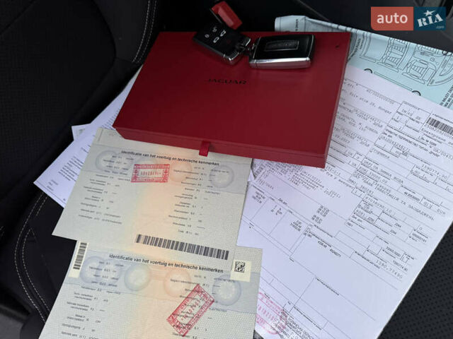 Черный Ягуар I-Pace, объемом двигателя 0 л и пробегом 91 тыс. км за 24900 $, фото 83 на Automoto.ua
