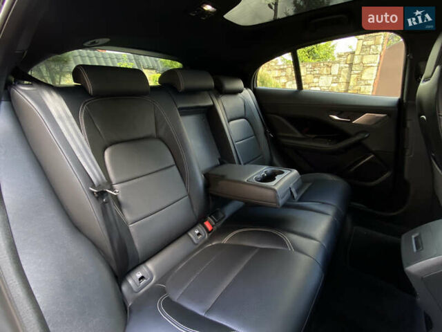 Черный Ягуар I-Pace, объемом двигателя 0 л и пробегом 42 тыс. км за 34899 $, фото 71 на Automoto.ua