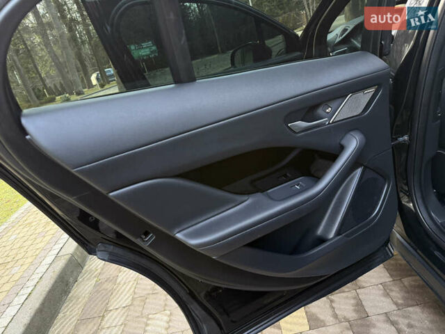 Черный Ягуар I-Pace, объемом двигателя 0 л и пробегом 90 тыс. км за 26999 $, фото 66 на Automoto.ua