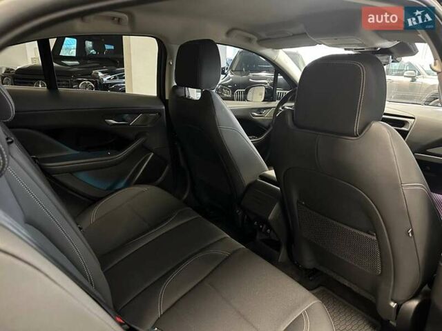 Черный Ягуар I-Pace, объемом двигателя 0 л и пробегом 81 тыс. км за 29900 $, фото 16 на Automoto.ua