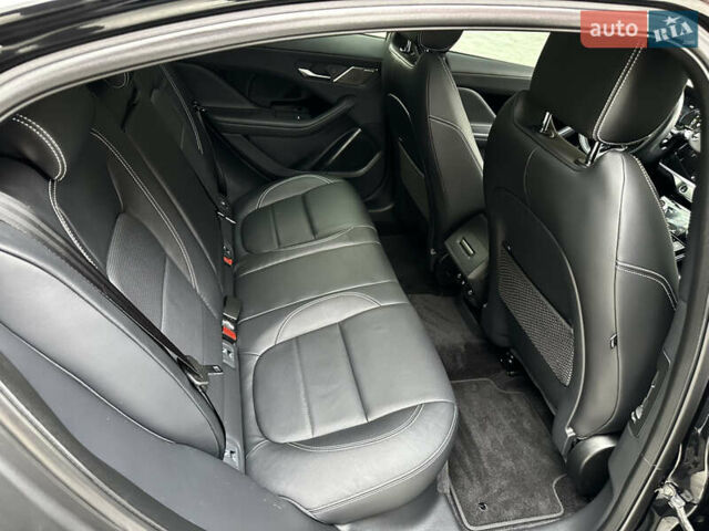 Чорний Ягуар I-Pace, об'ємом двигуна 0 л та пробігом 63 тис. км за 31900 $, фото 32 на Automoto.ua