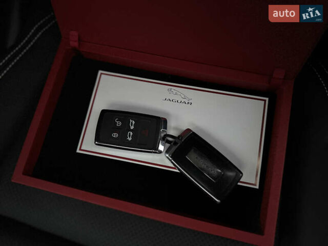 Черный Ягуар I-Pace, объемом двигателя 0 л и пробегом 91 тыс. км за 24900 $, фото 78 на Automoto.ua