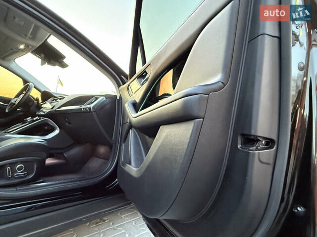 Черный Ягуар I-Pace, объемом двигателя 0 л и пробегом 50 тыс. км за 29900 $, фото 26 на Automoto.ua