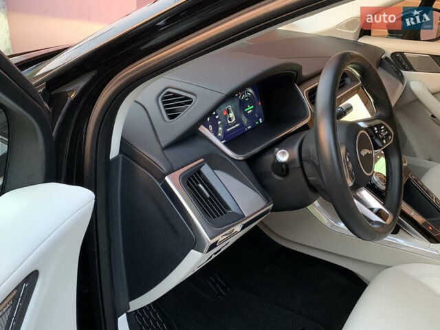 Черный Ягуар I-Pace, объемом двигателя 0 л и пробегом 76 тыс. км за 35499 $, фото 43 на Automoto.ua