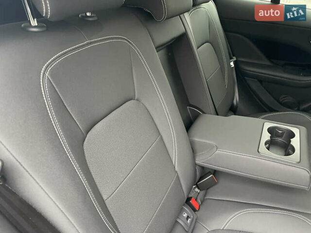 Черный Ягуар I-Pace, объемом двигателя 0 л и пробегом 64 тыс. км за 35900 $, фото 33 на Automoto.ua