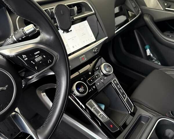 Ягуар I-Pace 2022 в Днепре (Днепропетровске) на Automoto.ua Черный Ягуар I-Pace, объемом двигателя 0 л и пробегом 63 тыс. км за 39850 $, фото 5 на Automoto.ua