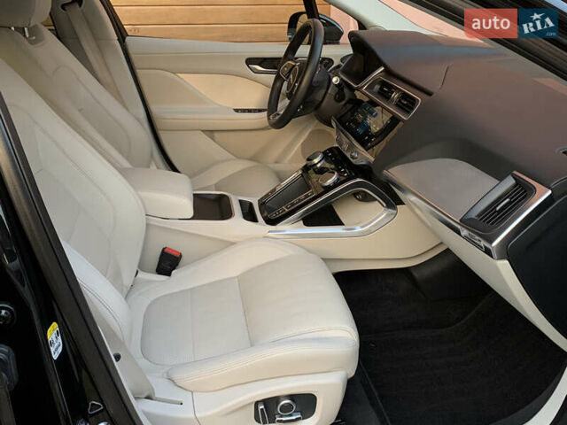 Черный Ягуар I-Pace, объемом двигателя 0 л и пробегом 76 тыс. км за 35499 $, фото 60 на Automoto.ua