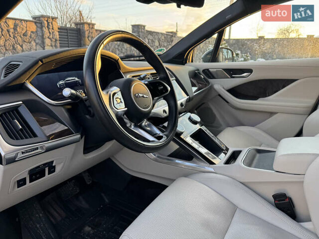 Черный Ягуар I-Pace, объемом двигателя 0 л и пробегом 120 тыс. км за 32990 $, фото 18 на Automoto.ua