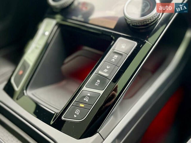 Черный Ягуар I-Pace, объемом двигателя 0 л и пробегом 41 тыс. км за 50999 $, фото 54 на Automoto.ua