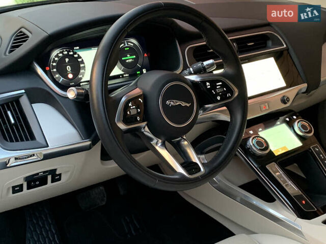 Черный Ягуар I-Pace, объемом двигателя 0 л и пробегом 76 тыс. км за 35499 $, фото 77 на Automoto.ua