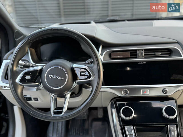 Черный Ягуар I-Pace, объемом двигателя 0 л и пробегом 120 тыс. км за 32990 $, фото 33 на Automoto.ua