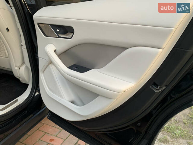 Черный Ягуар I-Pace, объемом двигателя 0 л и пробегом 76 тыс. км за 35499 $, фото 66 на Automoto.ua