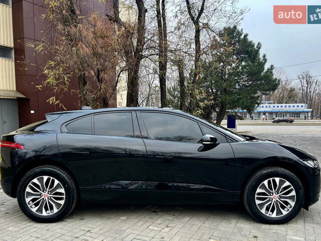 Черный Ягуар I-Pace, объемом двигателя 0 л и пробегом 57 тыс. км за 31500 $, фото 4 на Automoto.ua