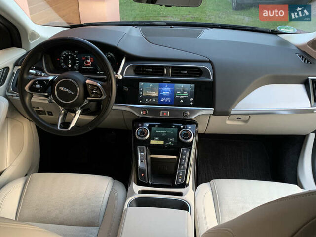 Черный Ягуар I-Pace, объемом двигателя 0 л и пробегом 76 тыс. км за 35499 $, фото 90 на Automoto.ua