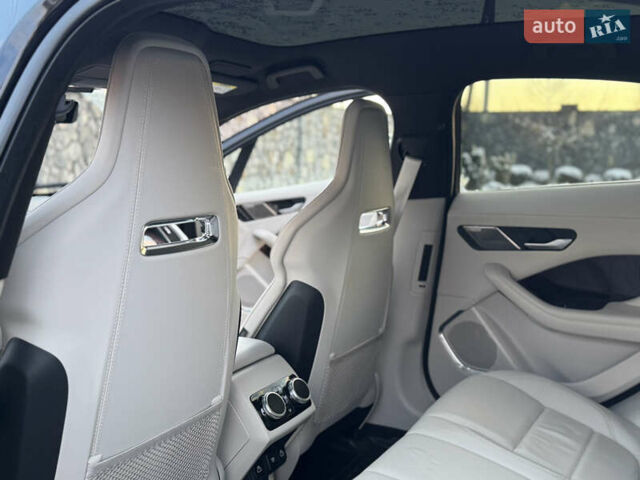 Черный Ягуар I-Pace, объемом двигателя 0 л и пробегом 120 тыс. км за 32990 $, фото 32 на Automoto.ua