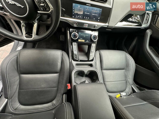 Черный Ягуар I-Pace, объемом двигателя 0 л и пробегом 25 тыс. км за 38500 $, фото 47 на Automoto.ua
