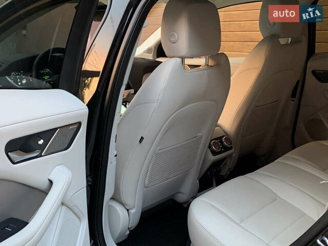 Черный Ягуар I-Pace, объемом двигателя 0 л и пробегом 76 тыс. км за 35499 $, фото 64 на Automoto.ua