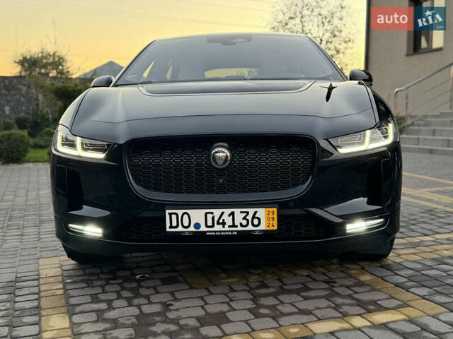 Черный Ягуар I-Pace, объемом двигателя 0 л и пробегом 120 тыс. км за 32990 $, фото 4 на Automoto.ua