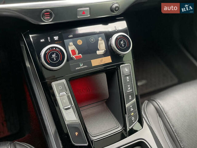 Черный Ягуар I-Pace, объемом двигателя 0 л и пробегом 41 тыс. км за 49999 $, фото 51 на Automoto.ua