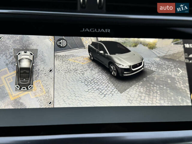 Черный Ягуар I-Pace, объемом двигателя 0 л и пробегом 120 тыс. км за 32990 $, фото 42 на Automoto.ua