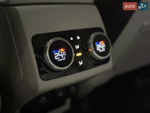 Черный Ягуар I-Pace, объемом двигателя 0 л и пробегом 120 тыс. км за 32990 $, фото 40 на Automoto.ua