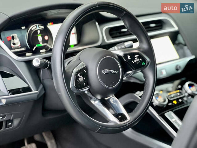 Черный Ягуар I-Pace, объемом двигателя 0 л и пробегом 57 тыс. км за 31500 $, фото 19 на Automoto.ua
