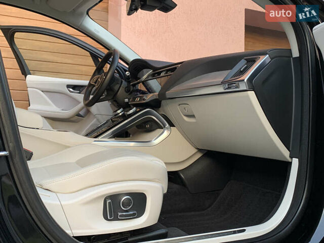 Черный Ягуар I-Pace, объемом двигателя 0 л и пробегом 76 тыс. км за 35499 $, фото 55 на Automoto.ua