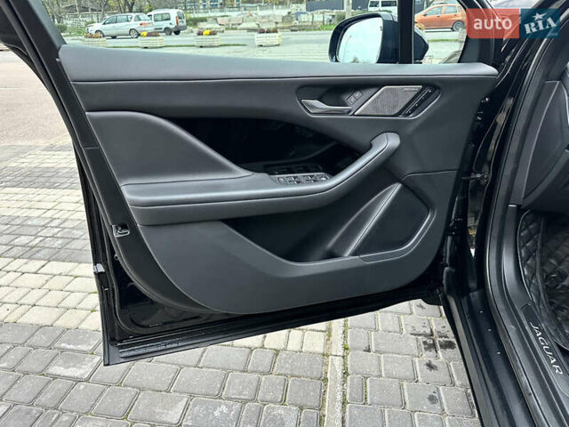 Черный Ягуар I-Pace, объемом двигателя 0 л и пробегом 34 тыс. км за 43000 $, фото 7 на Automoto.ua