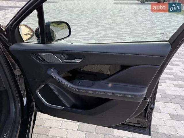 Черный Ягуар I-Pace, объемом двигателя 0 л и пробегом 23 тыс. км за 43600 $, фото 44 на Automoto.ua