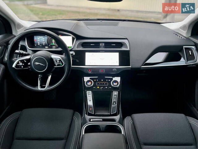 Черный Ягуар I-Pace, объемом двигателя 0 л и пробегом 57 тыс. км за 31500 $, фото 29 на Automoto.ua