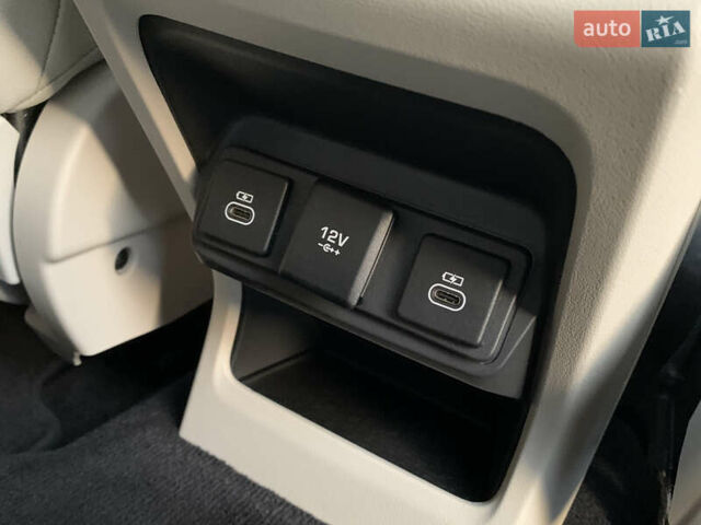 Черный Ягуар I-Pace, объемом двигателя 0 л и пробегом 76 тыс. км за 35499 $, фото 74 на Automoto.ua