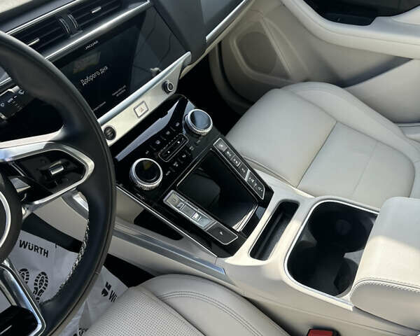 Черный Ягуар I-Pace, объемом двигателя 0 л и пробегом 22 тыс. км за 52000 $, фото 34 на Automoto.ua