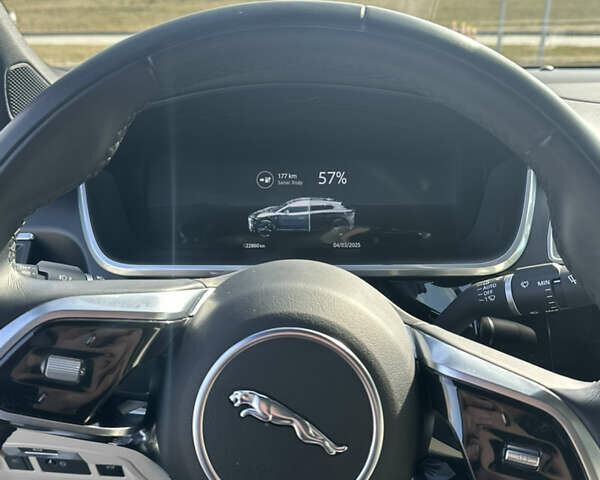 Черный Ягуар I-Pace, объемом двигателя 0 л и пробегом 22 тыс. км за 52000 $, фото 17 на Automoto.ua