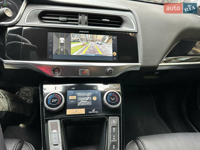 Черный Ягуар I-Pace, объемом двигателя 0 л и пробегом 29 тыс. км за 41900 $, фото 25 на Automoto.ua
