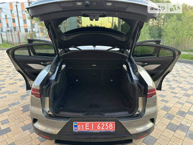 Коричневый Ягуар I-Pace, объемом двигателя 0 л и пробегом 74 тыс. км за 24999 $, фото 101 на Automoto.ua