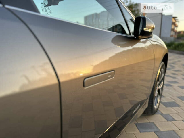 Коричневый Ягуар I-Pace, объемом двигателя 0 л и пробегом 74 тыс. км за 24999 $, фото 30 на Automoto.ua