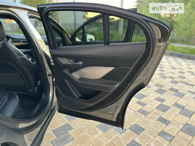 Коричневый Ягуар I-Pace, объемом двигателя 0 л и пробегом 74 тыс. км за 24999 $, фото 92 на Automoto.ua