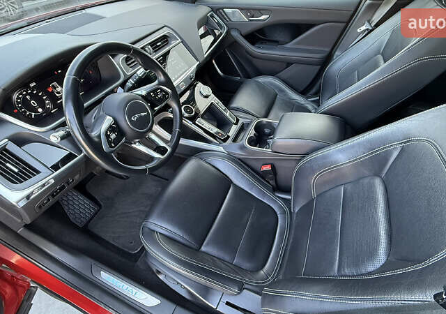 Красный Ягуар I-Pace, объемом двигателя 0 л и пробегом 101 тыс. км за 28900 $, фото 24 на Automoto.ua