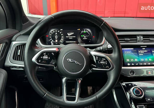 Красный Ягуар I-Pace, объемом двигателя 0 л и пробегом 95 тыс. км за 29000 $, фото 66 на Automoto.ua