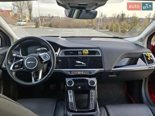 Красный Ягуар I-Pace, объемом двигателя 0 л и пробегом 91 тыс. км за 26000 $, фото 9 на Automoto.ua