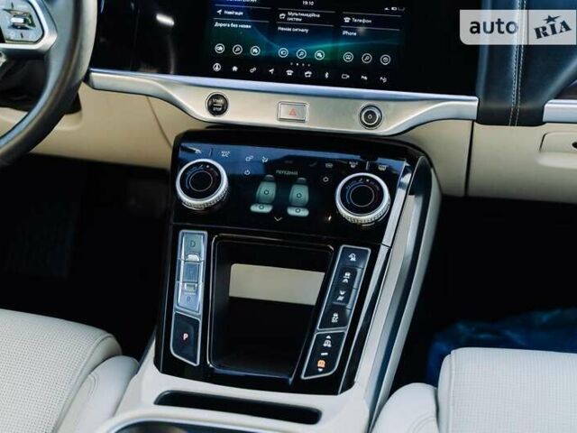 Красный Ягуар I-Pace, объемом двигателя 0 л и пробегом 115 тыс. км за 23200 $, фото 13 на Automoto.ua