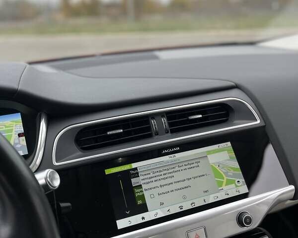 Красный Ягуар I-Pace, объемом двигателя 0 л и пробегом 107 тыс. км за 23500 $, фото 120 на Automoto.ua