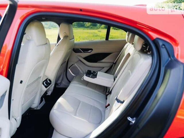 Красный Ягуар I-Pace, объемом двигателя 0 л и пробегом 115 тыс. км за 23200 $, фото 37 на Automoto.ua