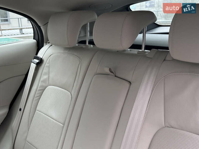 Красный Ягуар I-Pace, объемом двигателя 0 л и пробегом 100 тыс. км за 23900 $, фото 71 на Automoto.ua