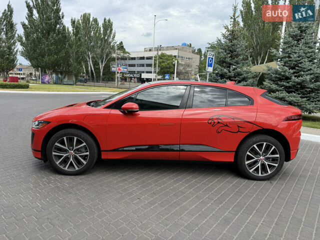 Красный Ягуар I-Pace, объемом двигателя 0 л и пробегом 45 тыс. км за 27770 $, фото 5 на Automoto.ua