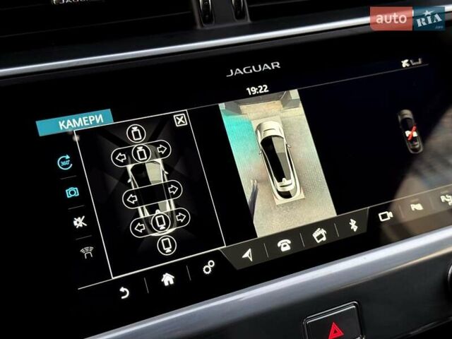 Красный Ягуар I-Pace, объемом двигателя 0 л и пробегом 120 тыс. км за 22990 $, фото 82 на Automoto.ua
