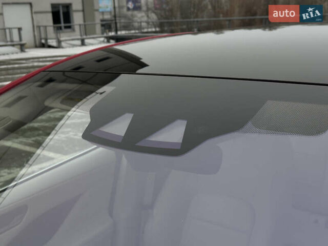 Красный Ягуар I-Pace, объемом двигателя 0 л и пробегом 100 тыс. км за 23900 $, фото 18 на Automoto.ua