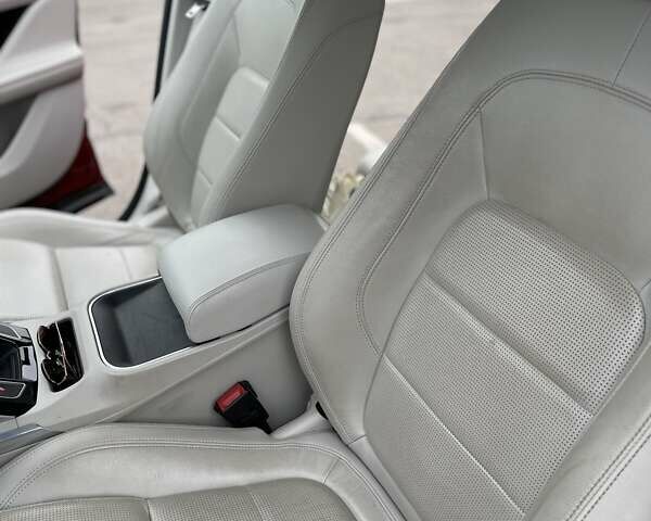Красный Ягуар I-Pace, объемом двигателя 0 л и пробегом 107 тыс. км за 23500 $, фото 113 на Automoto.ua