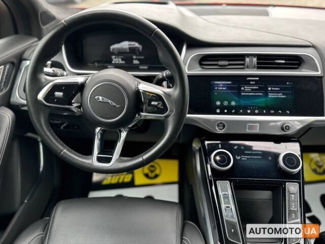 Красный Ягуар I-Pace, объемом двигателя 90 л и пробегом 78 тыс. км за 45000 $, фото 13 на Automoto.ua