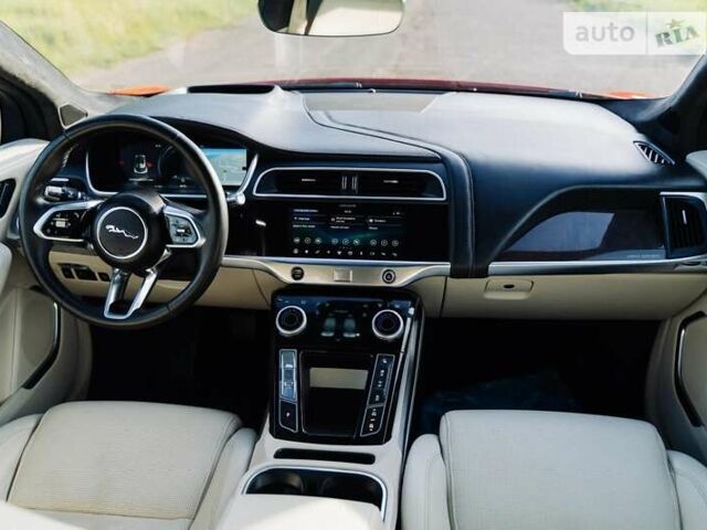 Красный Ягуар I-Pace, объемом двигателя 0 л и пробегом 115 тыс. км за 23200 $, фото 48 на Automoto.ua
